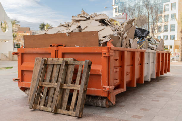 Best Construction Debris Removal  in Warrensburg, IL